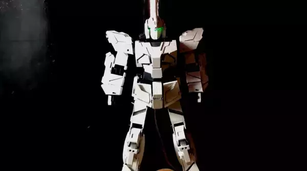 「この人ヤバイ（ほめ言葉）　野生のアナハイム社員が「全自動変形バンシィ」を遂に完成させる」の画像