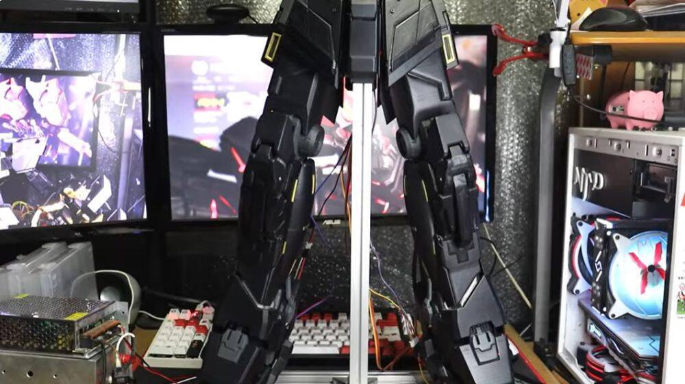 この人ヤバイ（ほめ言葉）　野生のアナハイム社員が「全自動変形バンシィ」を遂に完成させる