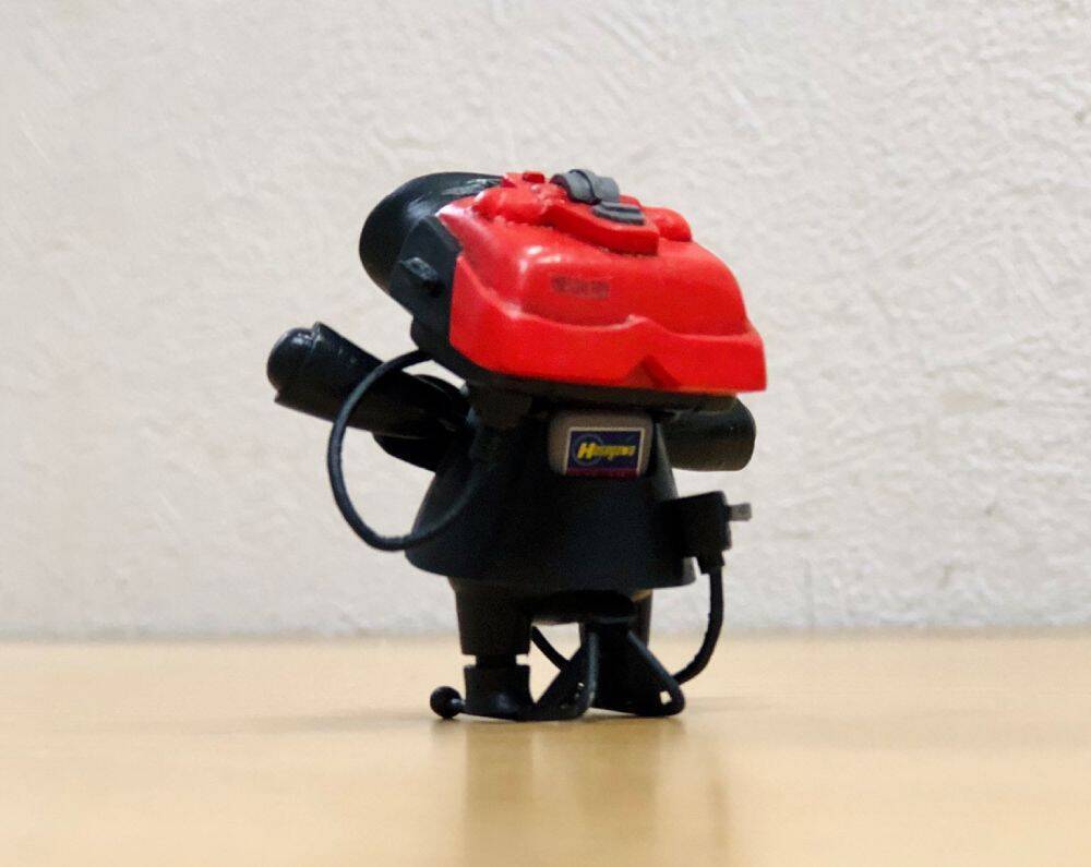 ついに四兄弟に　伝説の3Dハード「バーチャルボーイ」をメカトロメイトで再現