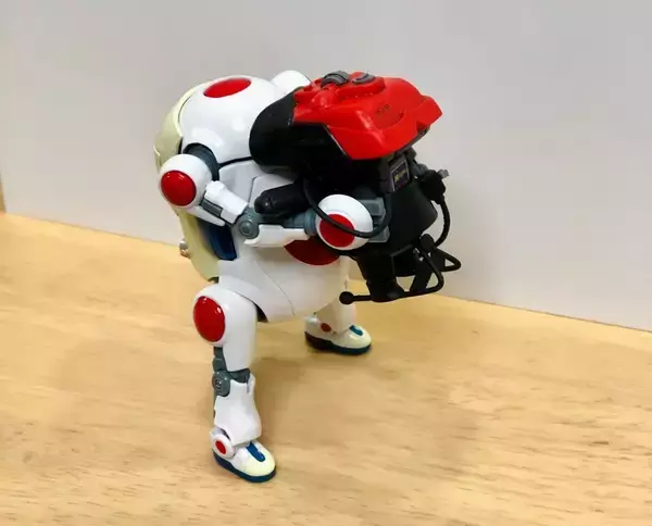 「ついに四兄弟に　伝説の3Dハード「バーチャルボーイ」をメカトロメイトで再現」の画像