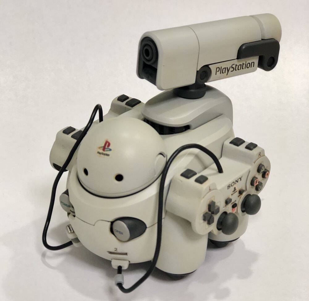 ついに四兄弟に　伝説の3Dハード「バーチャルボーイ」をメカトロメイトで再現