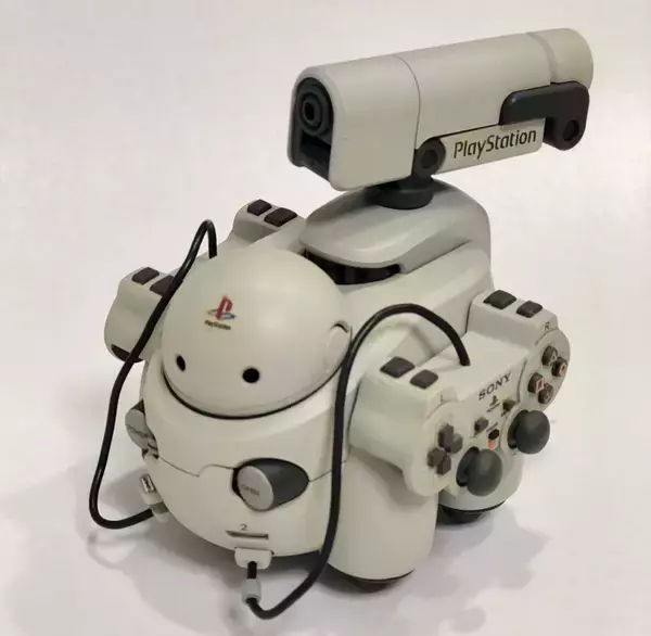 「ついに四兄弟に　伝説の3Dハード「バーチャルボーイ」をメカトロメイトで再現」の画像