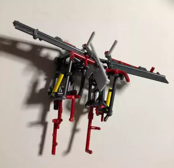 「天才発見！EGストライクガンダムの余ったランナーでエールストライカーを自作」の画像