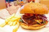 「7年ぶりに復活したガストの「ガストバーガー」と「わさビーフポテトフライ」を食べてきた」の画像2