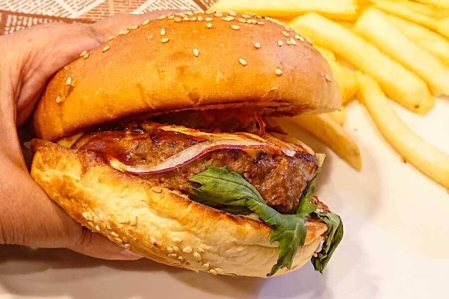 7年ぶりに復活したガストの「ガストバーガー」と「わさビーフポテトフライ」を食べてきた