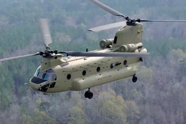 「ドイツ軍の次期大型輸送ヘリコプター計画　CH-53KとCH-47F ERの一騎打ちに」の画像