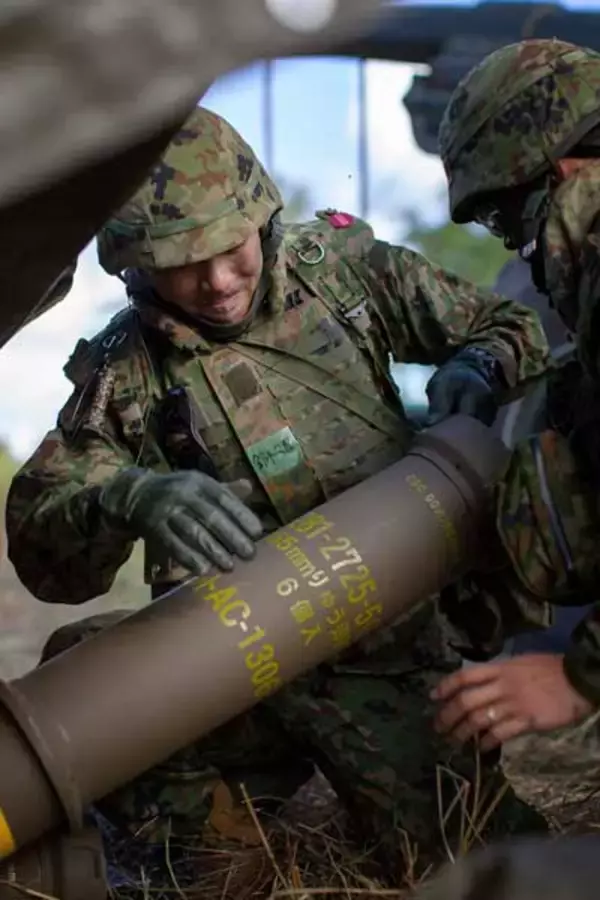 「155mmりゅう弾砲の初射撃も！陸上自衛隊がオーストラリアで日豪米合同訓練「サザン・ジャッカル」実施中」の画像