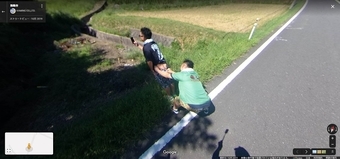 宮川大輔の半ケツ画像がグーグルストリートビューに