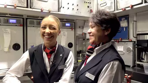 ブリティッシュ・エアウェイズ　母娘客室乗務員だけのフライトを実施