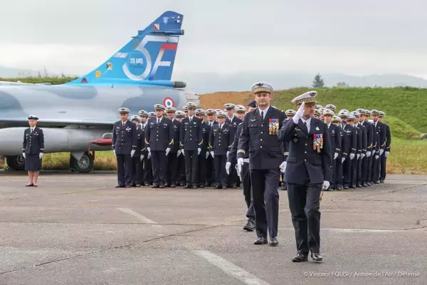 フランス空軍　ミラージュ2000-5戦闘機20周年のスペシャルマーキング機公開