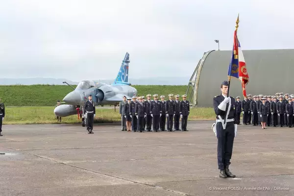 「フランス空軍　ミラージュ2000-5戦闘機20周年のスペシャルマーキング機公開」の画像