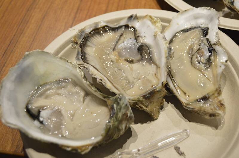 広島名産牡蠣を食べ比べ 期間限定 オイスターバー In Tau の試食会に行ってきた 19年11月22日 エキサイトニュース 2 2