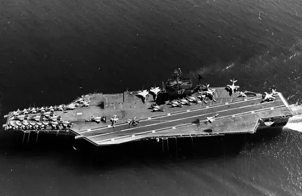 「元駐日大使が再び「名付け親」に　２代目空母ジョン・F・ケネディ進水」の画像