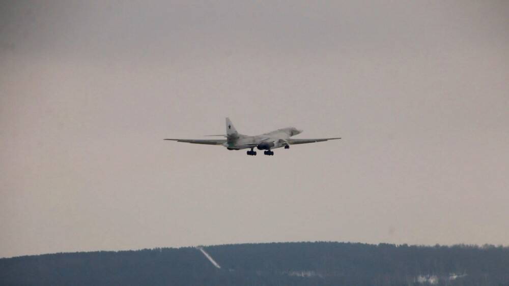 改良型Tu-160Mがロシアで初飛行に成功