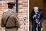 「医療従事者支援で40億円集めたイギリスのキャプテン・トム　100歳誕生日に空軍が祝賀飛行」の画像5
