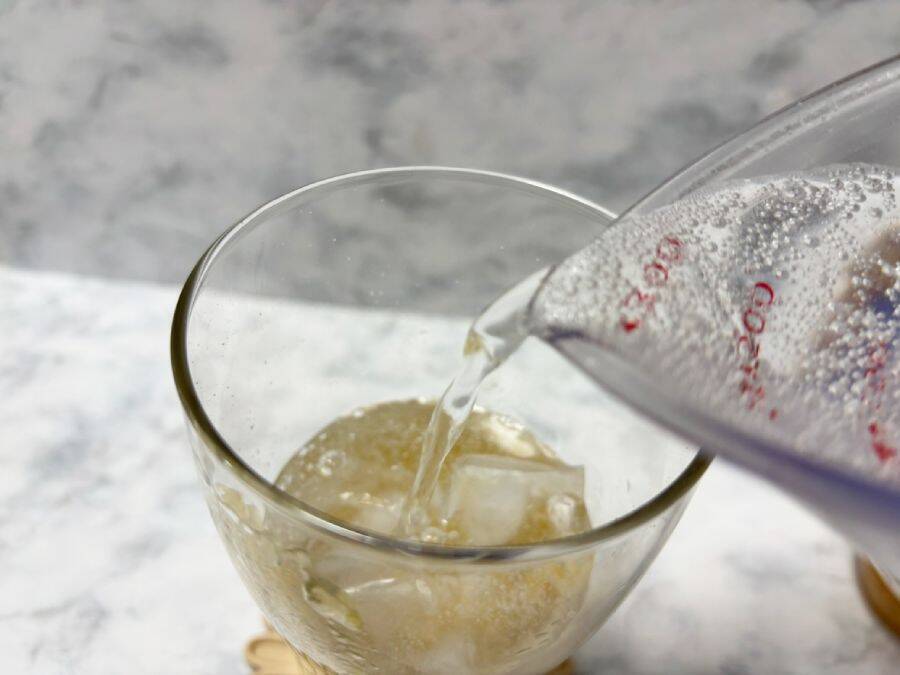 アヲハタ公式「ママレード＋炭酸水」で作る即席レモンスカッシュ　話題のレシピを試してみた
