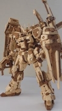 廃材で「ストライクガンダム」を完全再現！換装も可能なハイクオリティすぎる木工作品