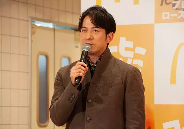 「岡田准一「生まれ変わったらマクドでバイト」　3年ぶり刷新コーヒーに太鼓判」の画像