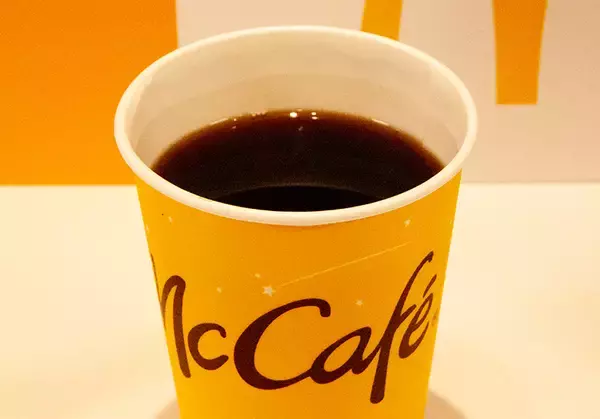 「岡田准一「生まれ変わったらマクドでバイト」　3年ぶり刷新コーヒーに太鼓判」の画像