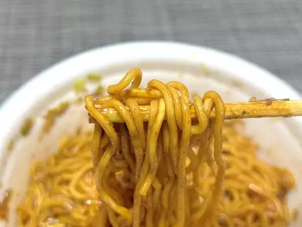 「「これナポリタンじゃん」　デルモンテ公式おすすめのU.F.O.ちょい足しを試してみた」の画像