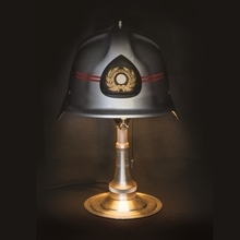 横浜消防の「本物」が手元に　ふるさと納税返礼品に「活動服トート」や「ヘルメットランプ」が登場