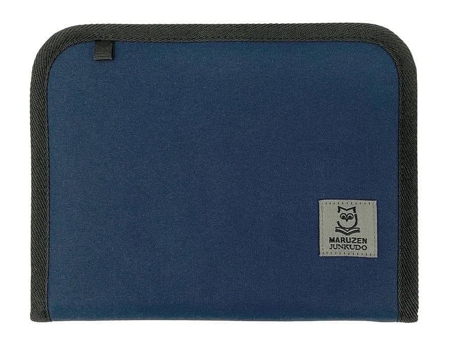 丸善ジュンク堂から2〜3冊収納可能な「ブックケース」が登場
