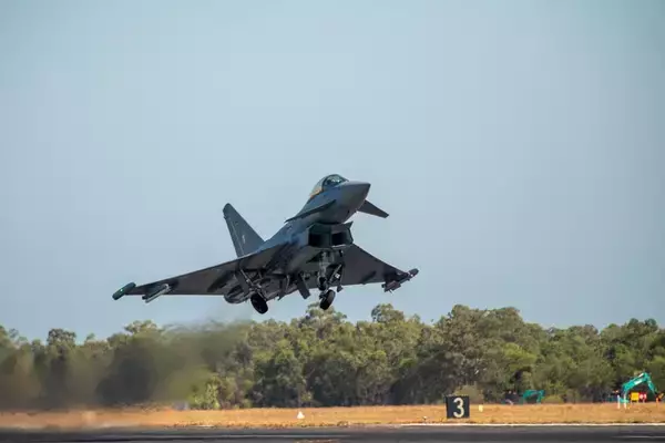 「空自F-2が初参加　オーストラリアで17か国参加の共同訓練「ピッチ・ブラック」」の画像