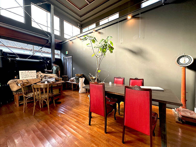 京都から蒲田へ届いた「謎の木札」　SNSが繋いだ銭湯と「元銭湯カフェ」の温かな絆