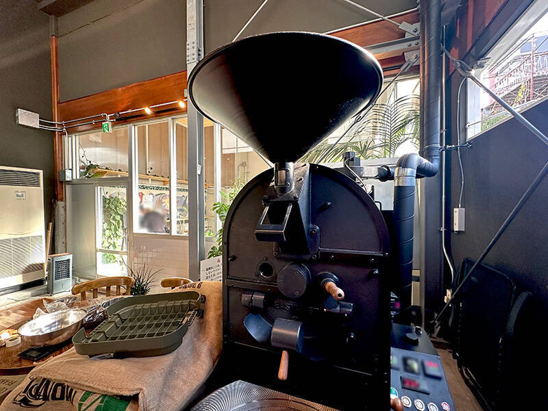 京都から蒲田へ届いた「謎の木札」　SNSが繋いだ銭湯と「元銭湯カフェ」の温かな絆