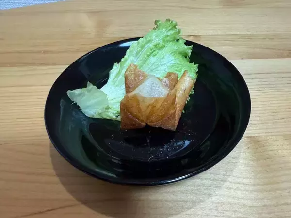 「春巻きの皮で折り鶴制作　そのまま揚げる大胆アレンジにびっくり」の画像