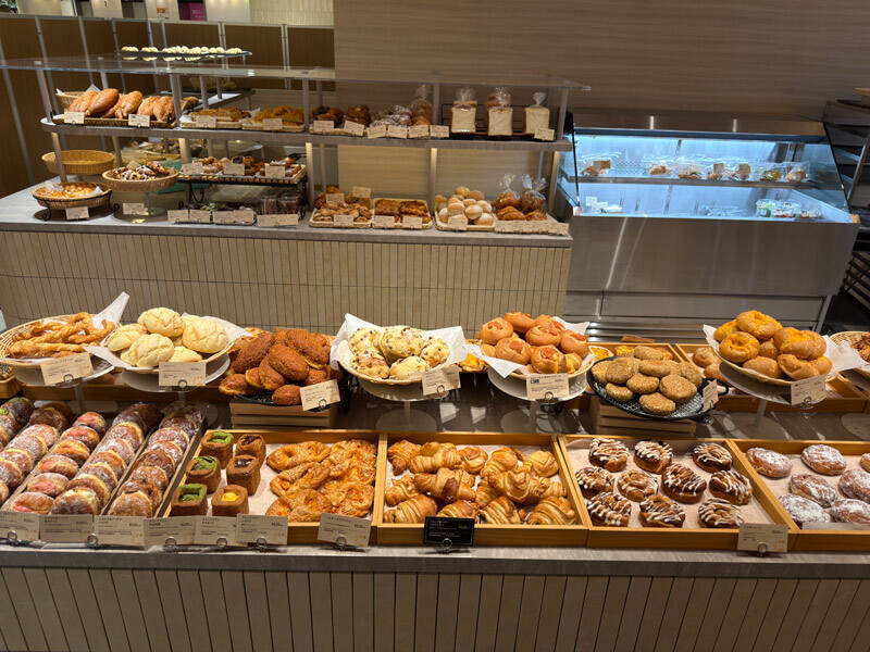 東京ソラマチに“パンを楽しむ新スポット”　サンマルク新業態「BAKERY CAFE C」東京初出店
