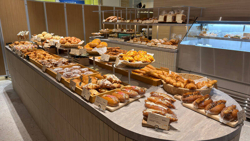 東京ソラマチに“パンを楽しむ新スポット”　サンマルク新業態「BAKERY CAFE C」東京初出店