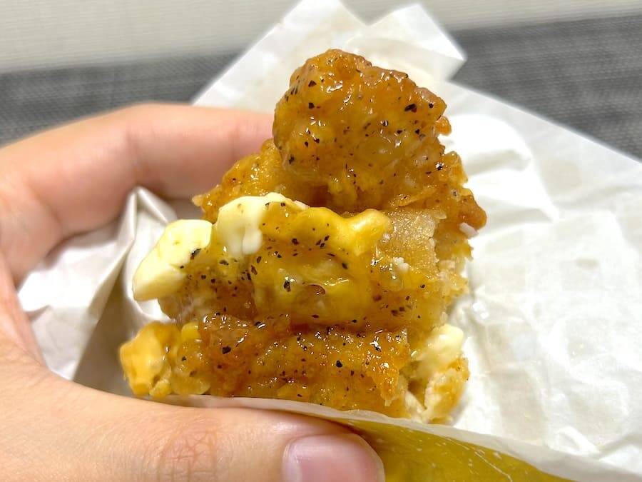 揚げ物で揚げ物を挟む……！KFCの“暴力的”新作「ダブルダウンフィレバーガー」は背徳感MAXの一品だった