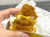 「揚げ物で揚げ物を挟む……！KFCの“暴力的”新作「ダブルダウンフィレバーガー」は背徳感MAXの一品だった」の画像7