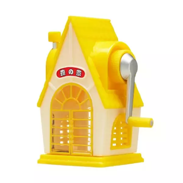 「本当に削れるギミック付き　昭和の懐かし文具「えんぴつけずり 森の家」がカプセルトイ化」の画像