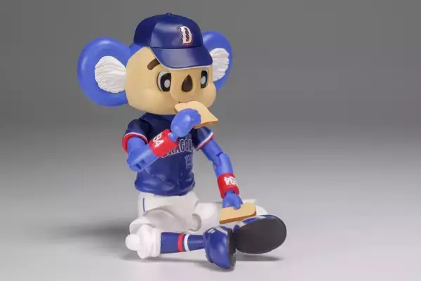 「中日ドラゴンズ「ドアラ」のプラモデルにビジターVer.が新たに登場　組み立てるだけで様々なポーズが再現可能」の画像