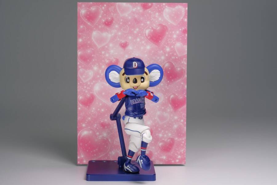 中日ドラゴンズ「ドアラ」のプラモデルにビジターVer.が新たに登場　組み立てるだけで様々なポーズが再現可能