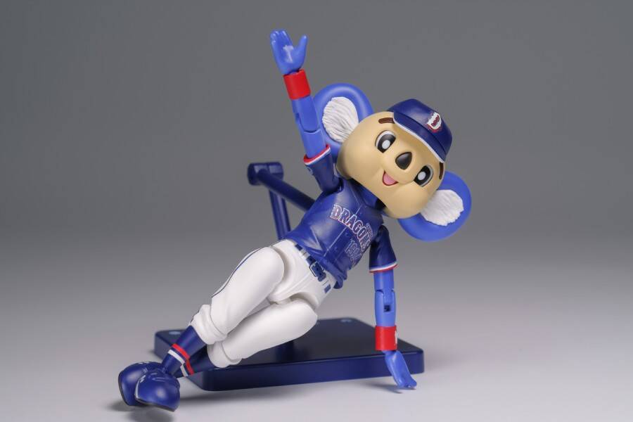 中日ドラゴンズ「ドアラ」のプラモデルにビジターVer.が新たに登場　組み立てるだけで様々なポーズが再現可能
