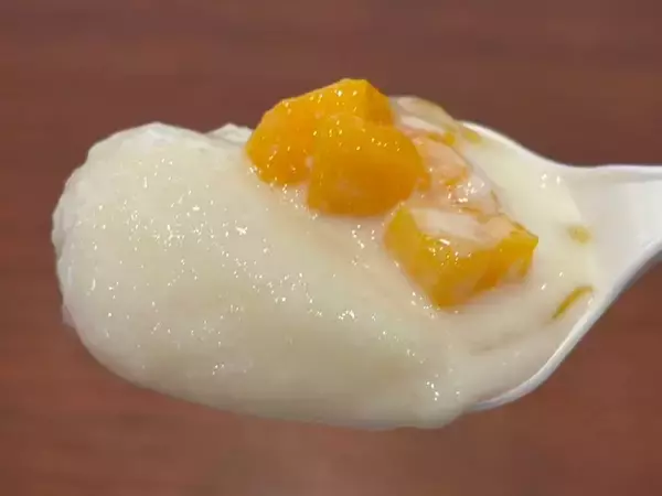 「うどんがまさかの冷スイーツに！？丸亀製麺の新作「丸亀うどんプリン」を全種レビュー」の画像