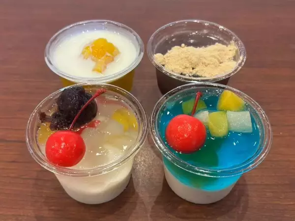 「うどんがまさかの冷スイーツに！？丸亀製麺の新作「丸亀うどんプリン」を全種レビュー」の画像