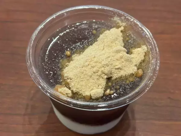 「うどんがまさかの冷スイーツに！？丸亀製麺の新作「丸亀うどんプリン」を全種レビュー」の画像