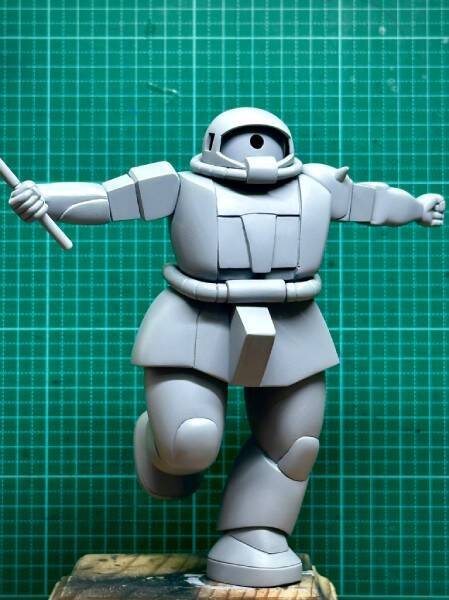 「ガルマ散る」のザクを完全再現　違和感まで忠実なプラモ作品が話題