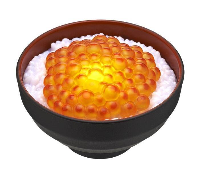 いくらが光る カプセルトイ「いくら&卵かけご飯ライト」発売
