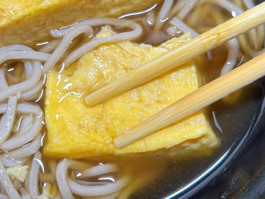 分厚いだし巻き玉子がそばにドーン！ドンキの“偏愛メシ”新作が密かな夢を叶えてくれた