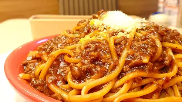 「ガストのデカ盛りメニューに挑戦！「富士山大盛りミートソース」の頂上を目指してきた」の画像