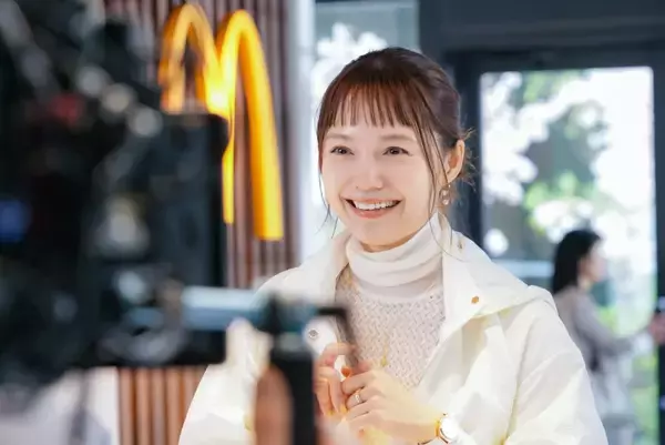 「マクドナルドに春到来　宮崎あおいも再会を喜ぶ「瀬戸内レモンタルタルベーコンてりたま」が3年ぶり復活」の画像