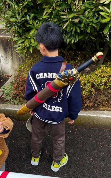 ドラクエ好きの甥っ子へ　造形作家が贈った本気の「ロトの剣」