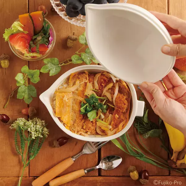 「ドラえもんの秘密道具「畑のレストラン」がどんぶりに　再受注開始」の画像