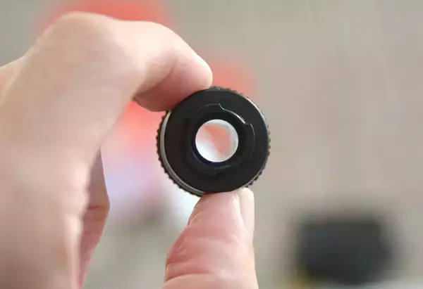 「リアルと評判のカプセルトイ「フラッシュライティングカメラ」が再販　購入してチェックしてみたゾ」の画像