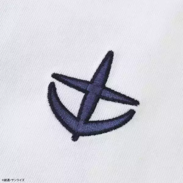 「背中で魅せるガンダムTシャツ　名機3体を精緻なフル刺繍で表現」の画像